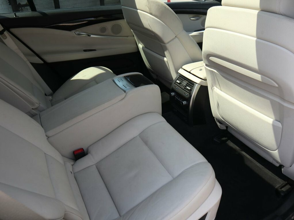 BMW 5 Series Gran Turismo 3.0 Se Silver #41