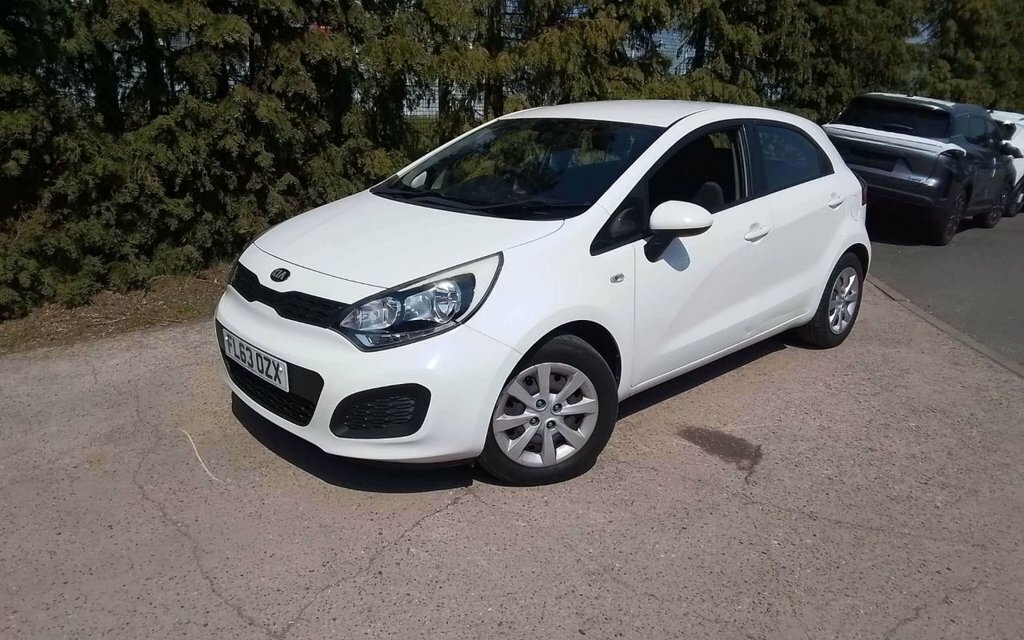 Kia RIO 1.3L 1 White #3