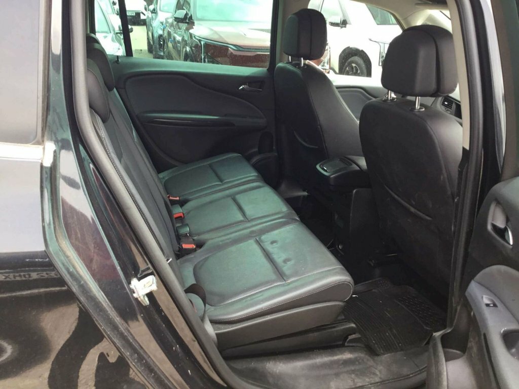 Vauxhall Zafira Tourer 2L Elite Black #4