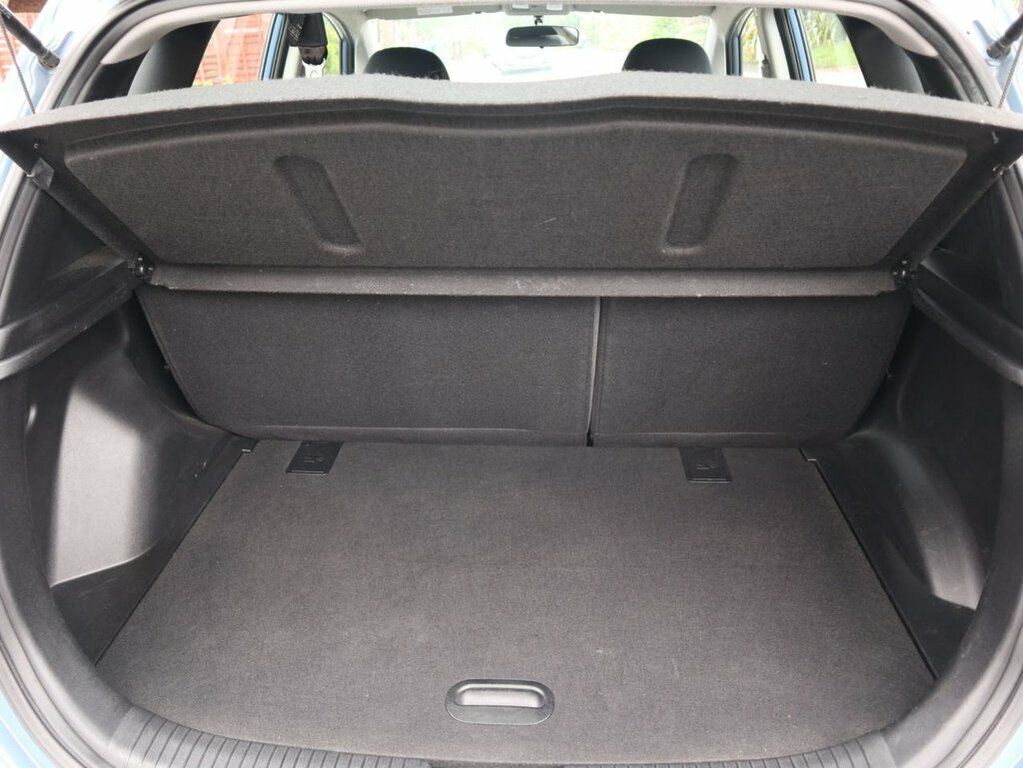 Hyundai Ix20 Style White #21