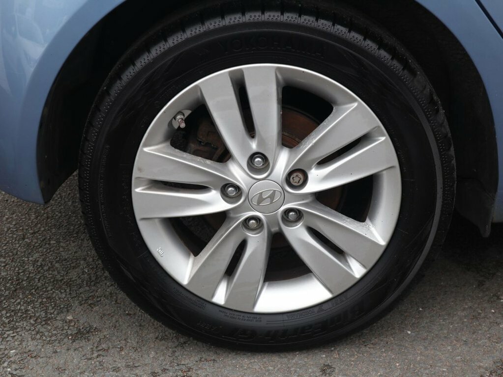 Hyundai Ix20 Style White #8