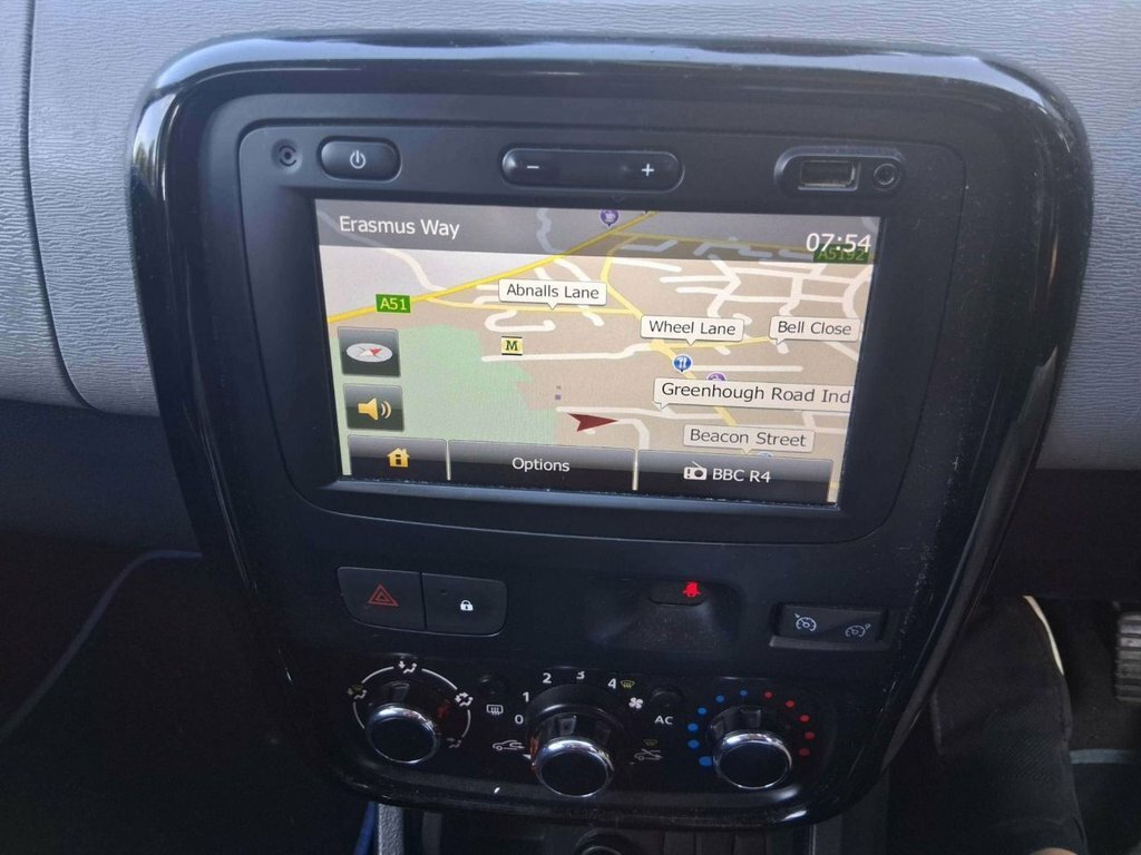 Dacia Duster 1.5L Laureate White #2