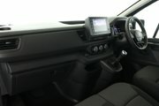 Renault Trafic Advance White #9