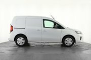 Nissan TOWNSTAR L1 90Kw Tekna White #4