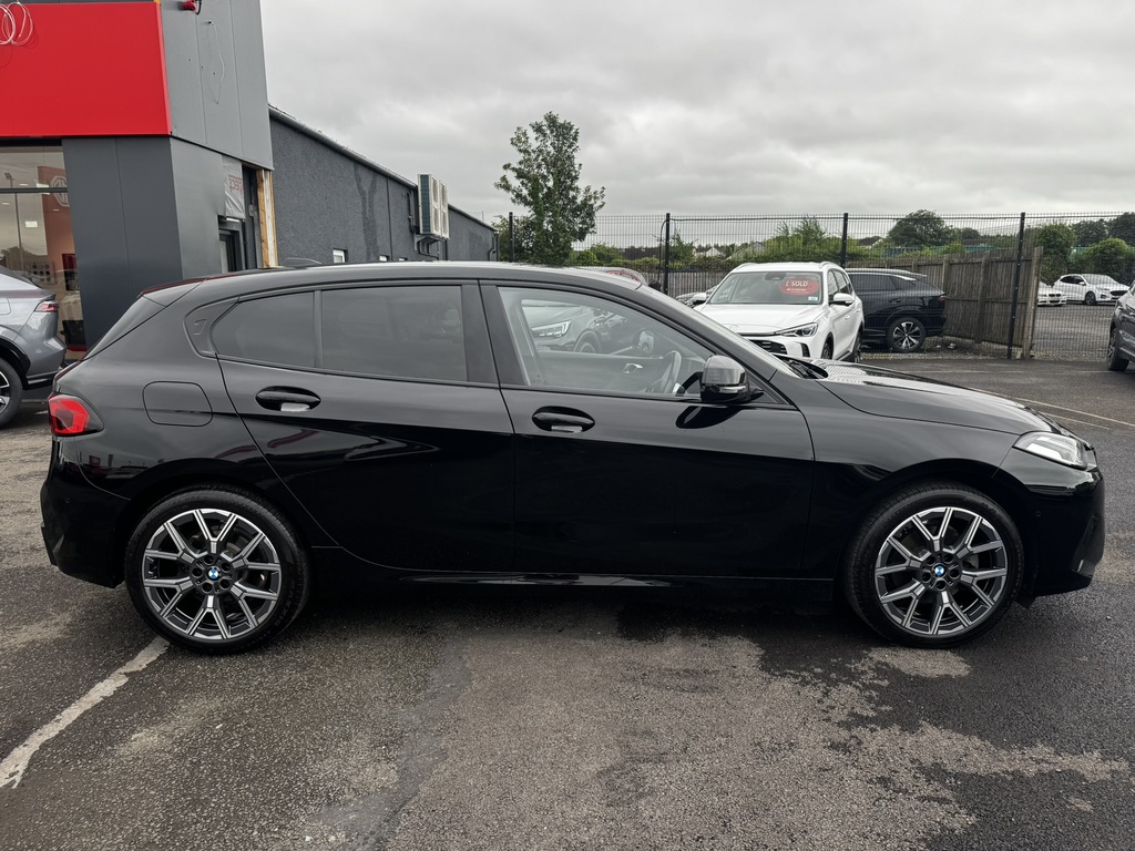 BMW 1 Series Sport Mhev YA74RUR Black #6