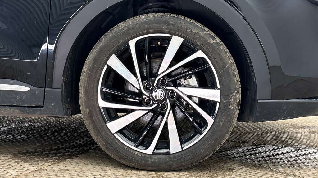 MG ZS Trophy Black #6