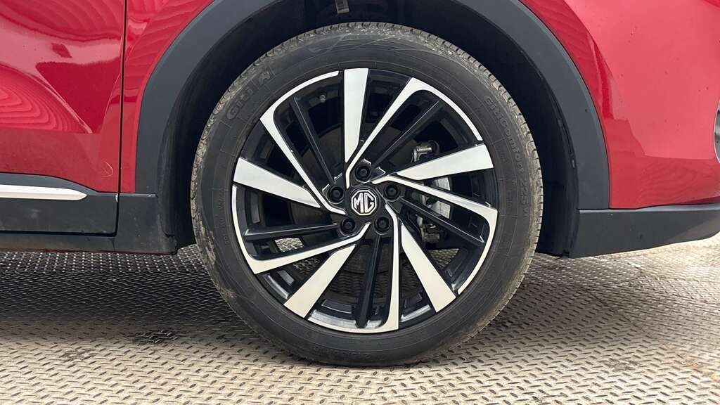 MG ZS Trophy Red #4