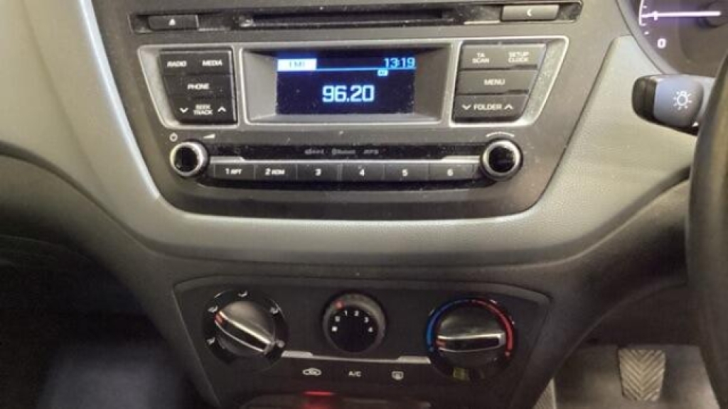 Hyundai I20 Hatchback Silver #11
