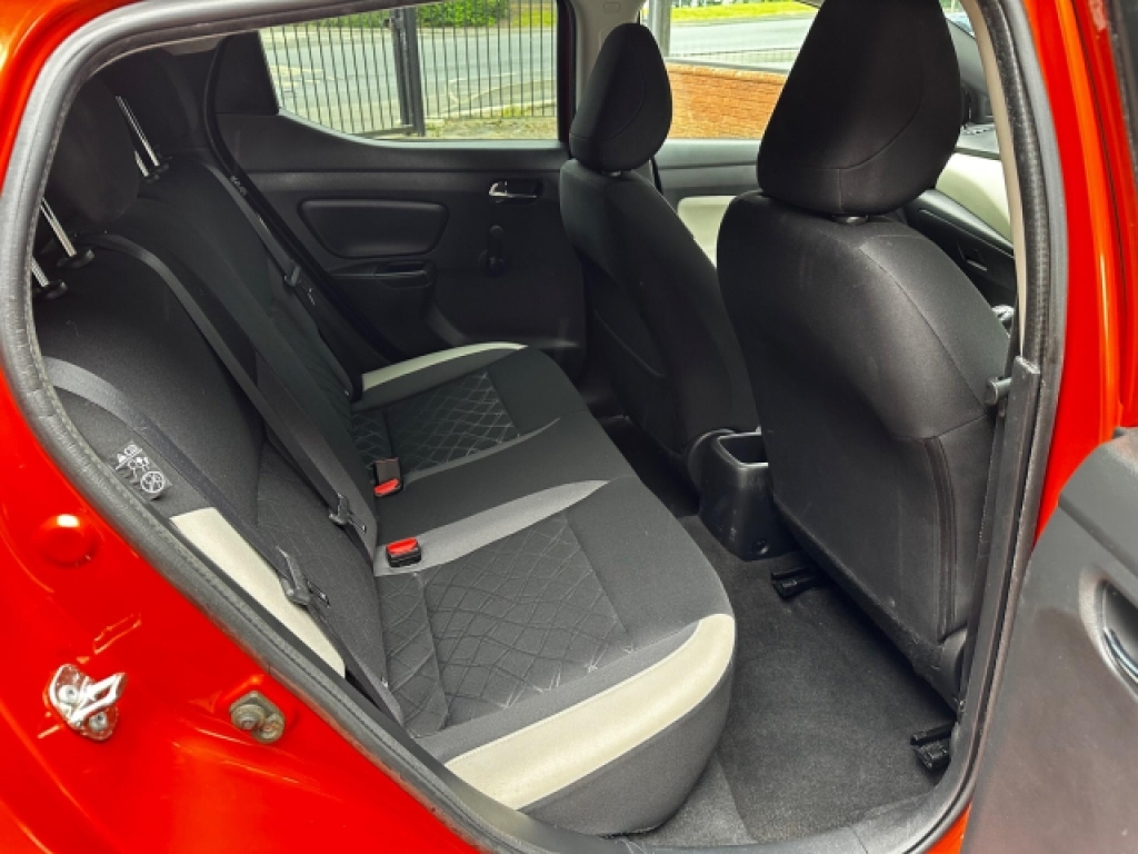 Nissan Micra Acenta White #12
