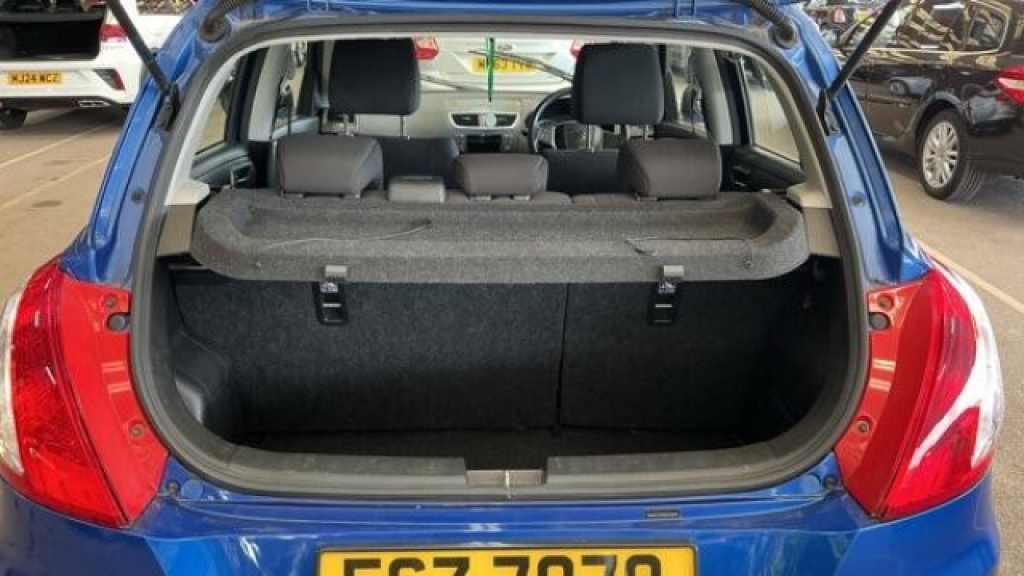 Suzuki Swift Sz-l 1.2 Red #9