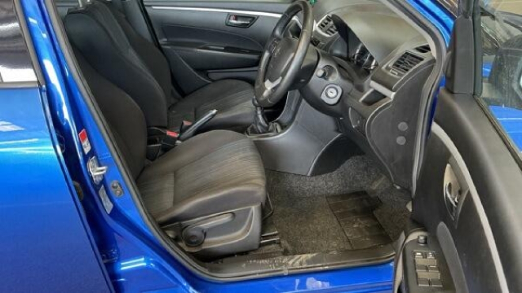 Suzuki Swift Sz-l 1.2 Red #10