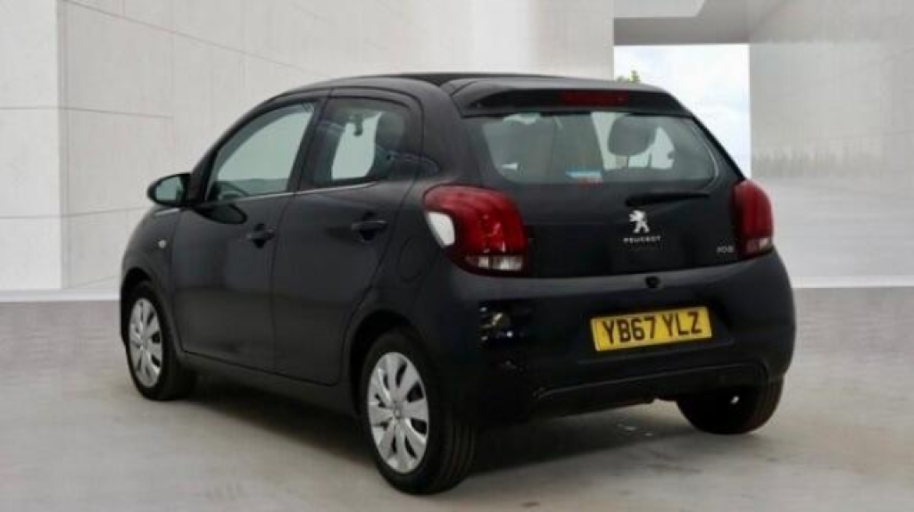 Peugeot 108 1.0 Active Top Black #2