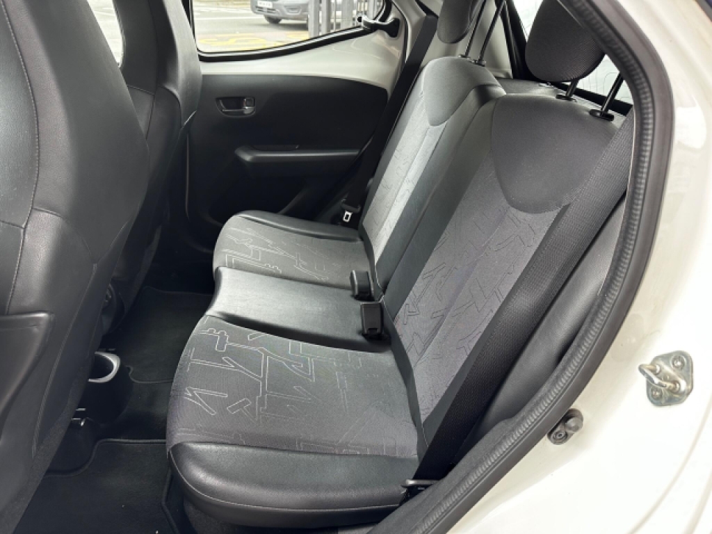 Toyota Aygo Hatchback #12