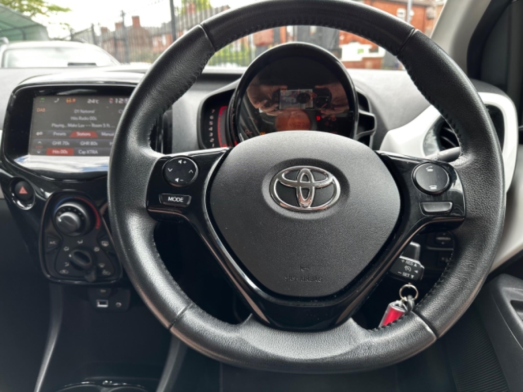 Toyota Aygo Hatchback #14