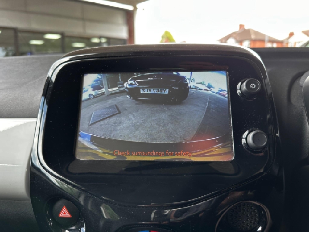 Toyota Aygo Hatchback #15