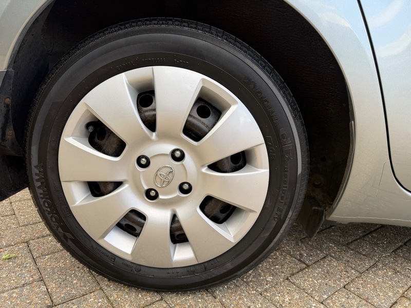 Toyota Yaris 1.3 Zinc Multimode Black #27