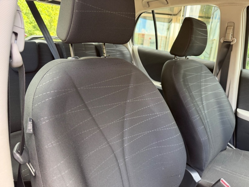 Toyota Yaris 1.3 Zinc Multimode Black #15