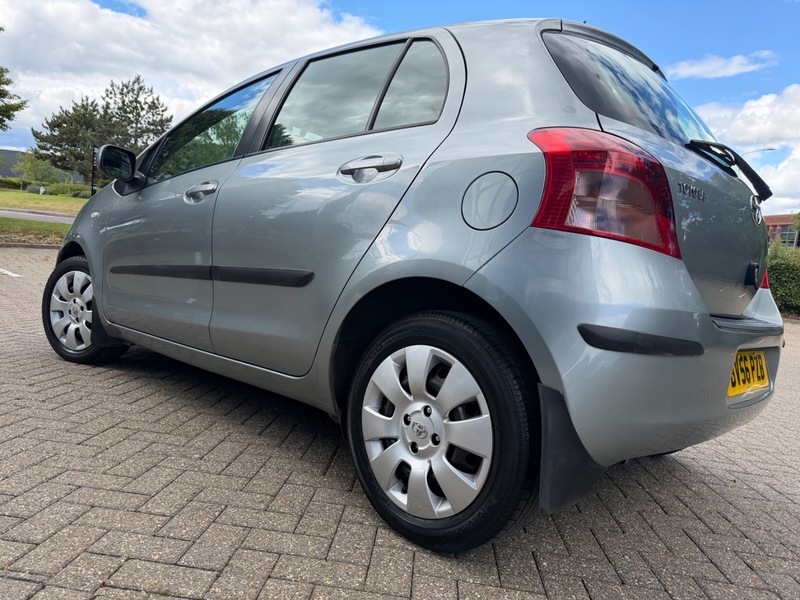 Toyota Yaris 1.3 Vvt-i T3 Hatchback Silver #5