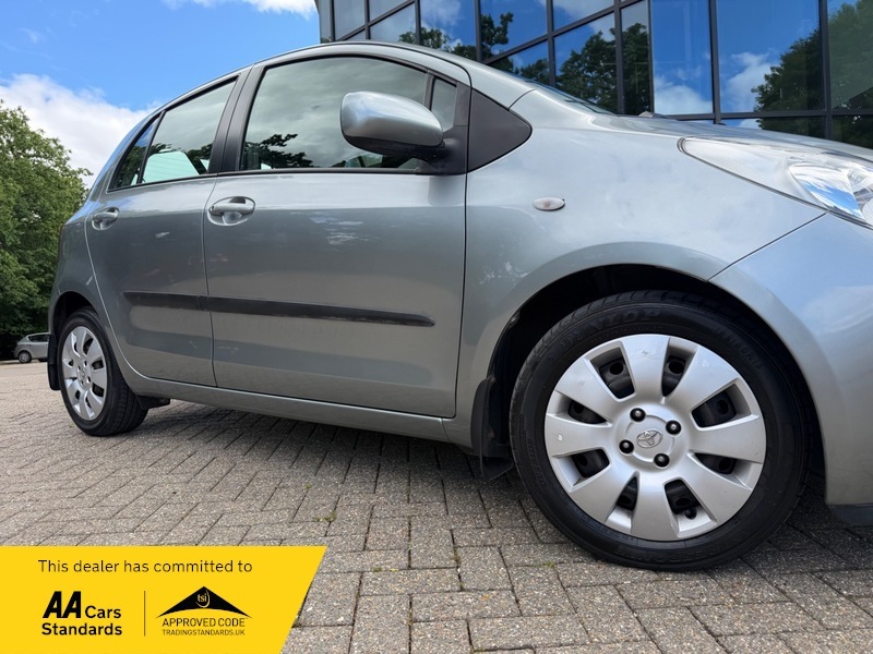 Toyota Yaris 1.3 Zinc Multimode Black #7