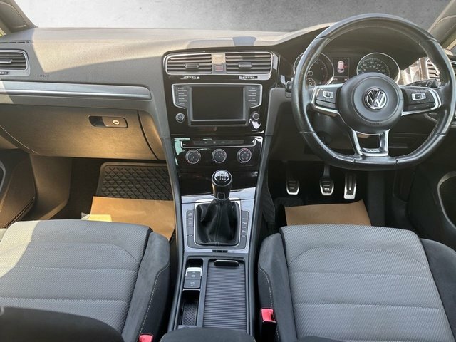 Volkswagen Golf 1.4 Tsi Bluemotion Tech Act R-line Hatchback P White #2