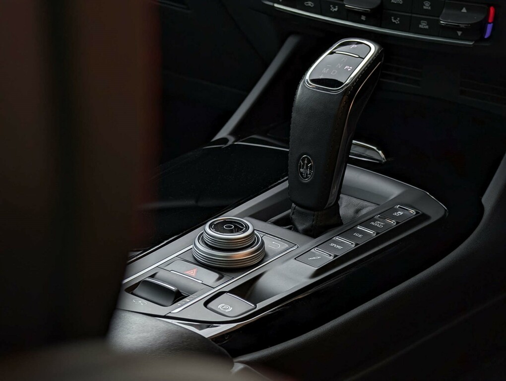 Maserati Levante Granlusso #40