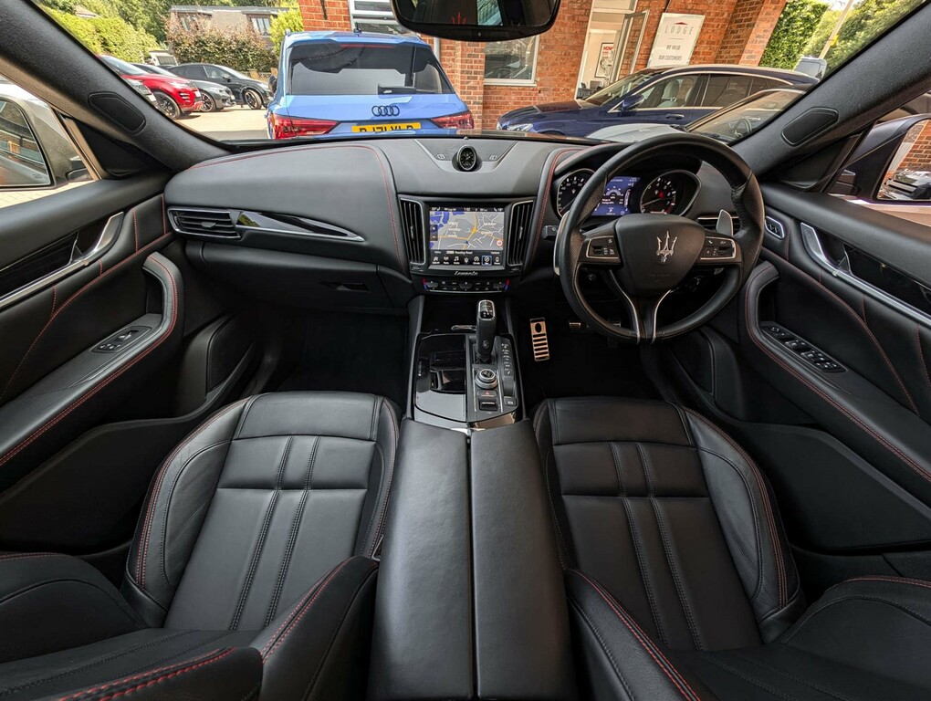 Maserati Levante Granlusso #26
