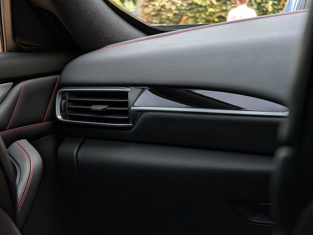 Maserati Levante Granlusso #45