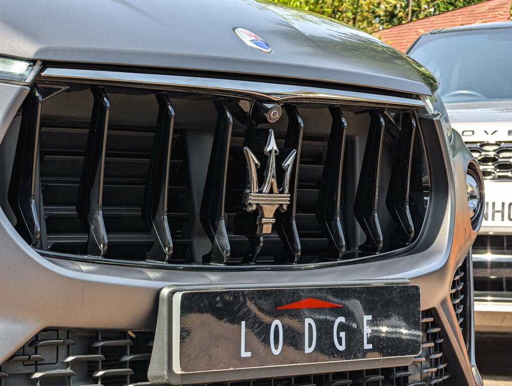 Maserati Levante Granlusso #10