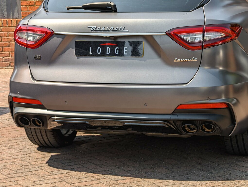 Maserati Levante Granlusso #20