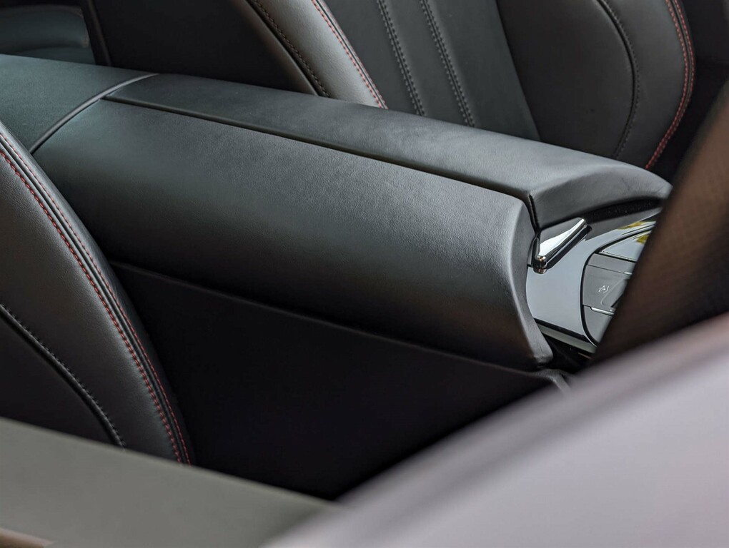 Maserati Levante Granlusso #42