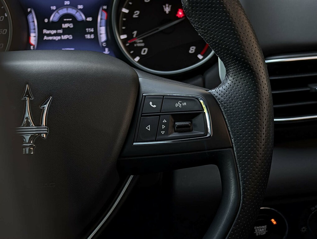 Maserati Levante Granlusso #35