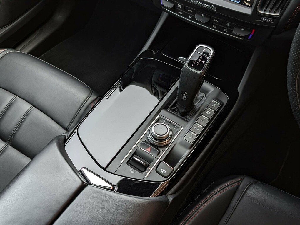 Maserati Levante Granlusso #41