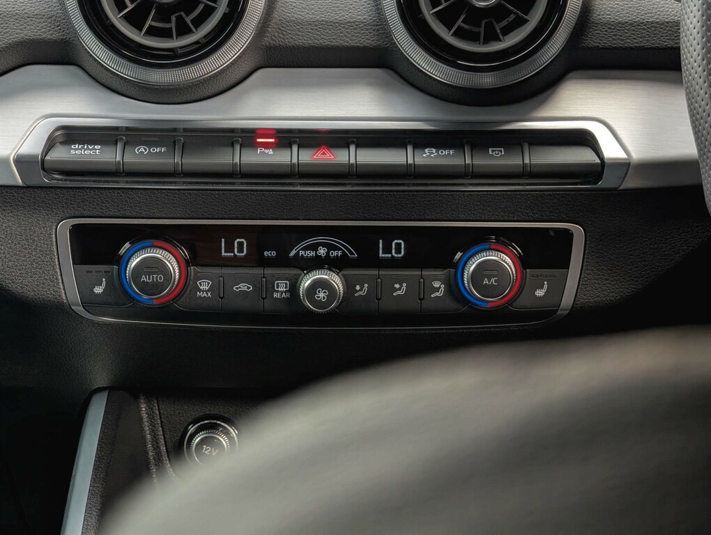 Audi SQ2 Black Edition Tfsi 300 Ps S Tronic Grey #32