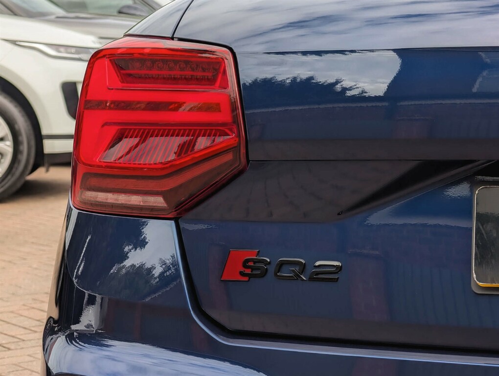 Audi SQ2 Black Edition Tfsi 300 Ps S Tronic Grey #15
