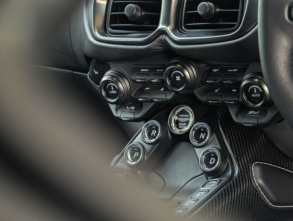 Aston Martin Vantage 5.9L V12 S Black #32
