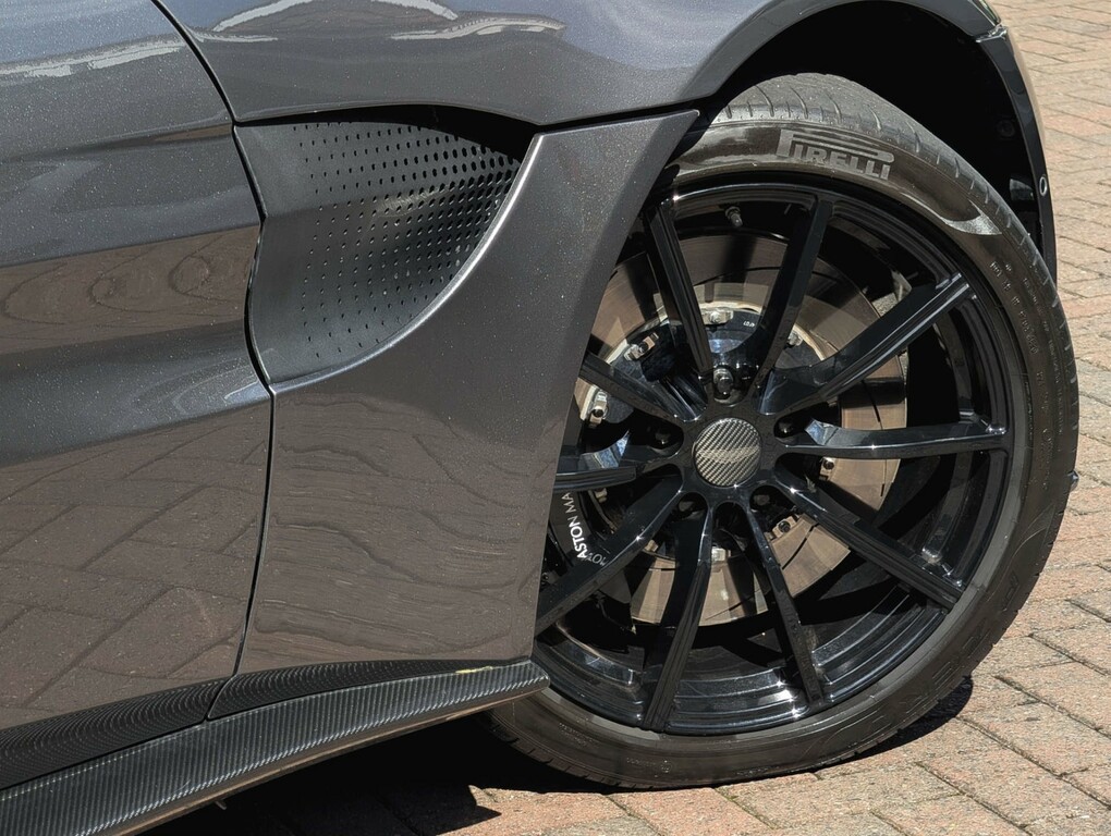 Aston Martin Vantage 5.9L V12 S Black #18