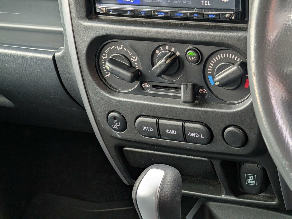 Suzuki Jimny Sz3 White #25