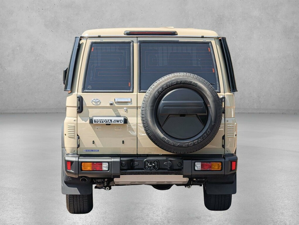 Toyota Land Cruiser Ax 76 Series First Edition Lwb #5