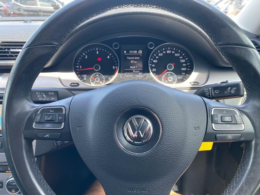 Volkswagen Passat Tdi Bluemotion Tech Executive U361 Red #20