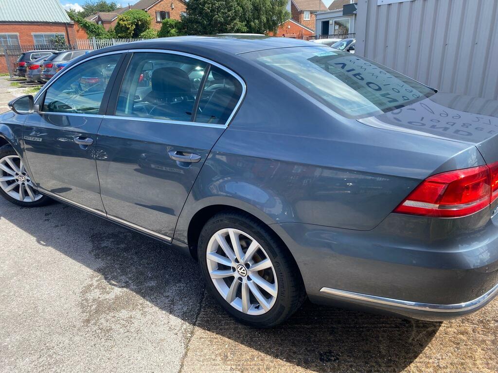 Volkswagen Passat Executive Grey #3