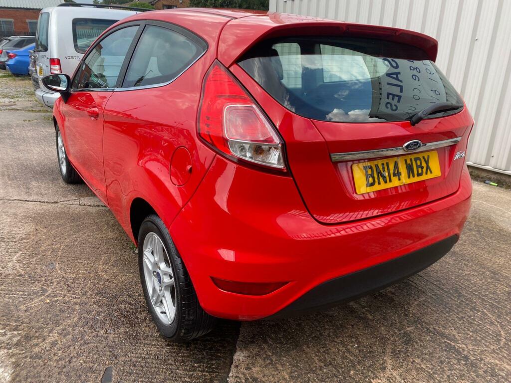 Ford Fiesta 1.25 Zetec Euro 5 Red #4