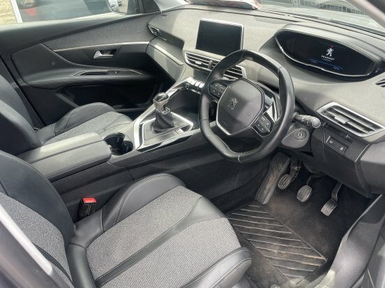 Peugeot 3008 1.2 Puretech Allure Grey