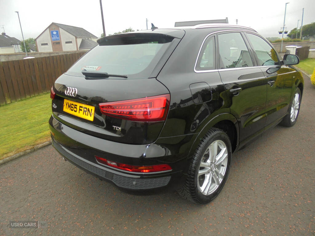Audi Q3  White #8