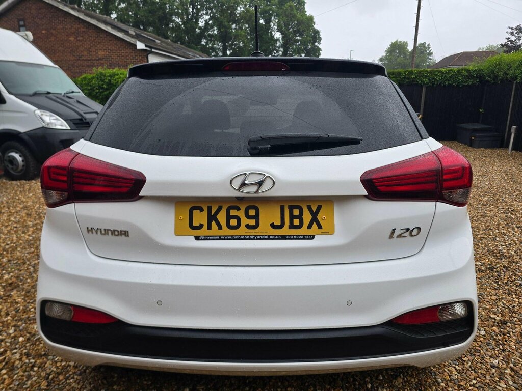 Hyundai I20 1.2 Play Euro 6 Ss CK69JBX White #5