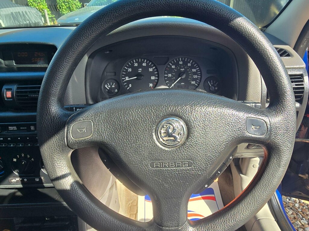 Vauxhall Astra 1.4I 16V Ls Red #11