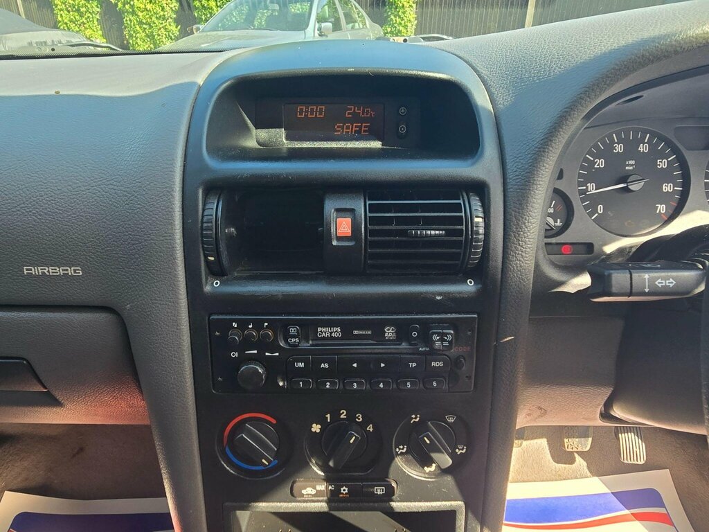 Vauxhall Astra 1.4I 16V Ls Red #13