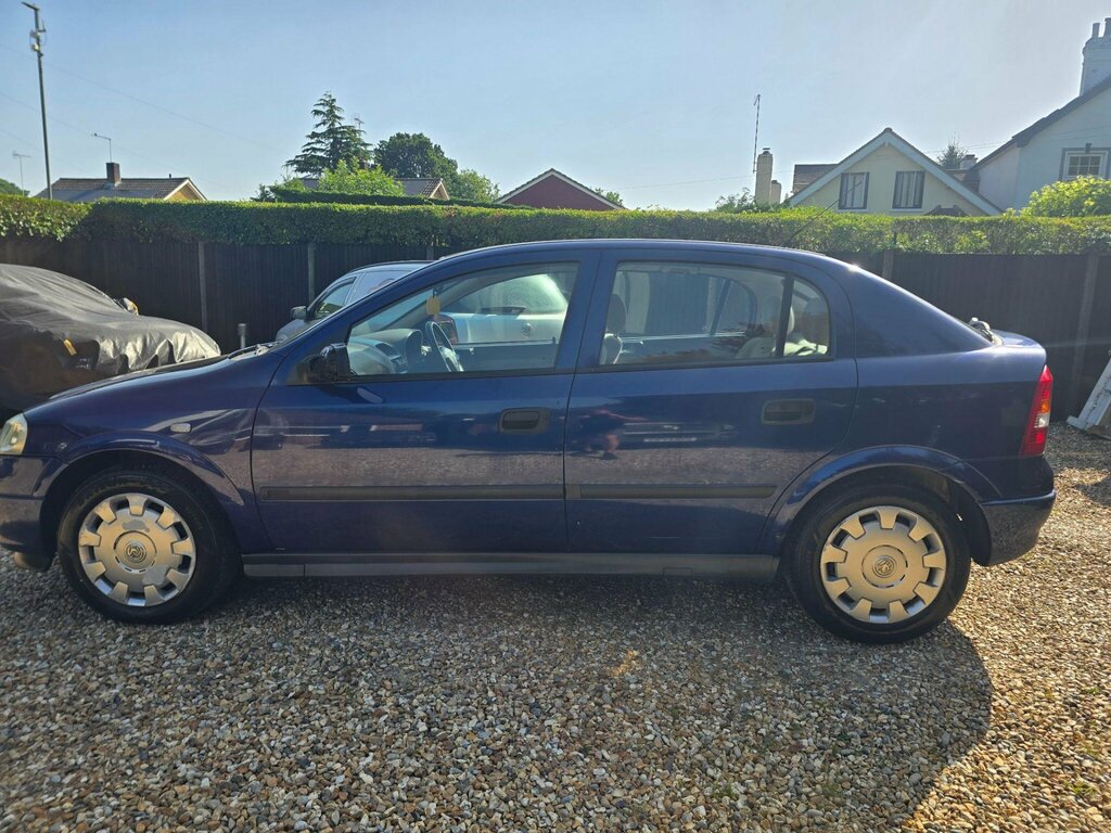 Vauxhall Astra 1.4I 16V Ls Red #2