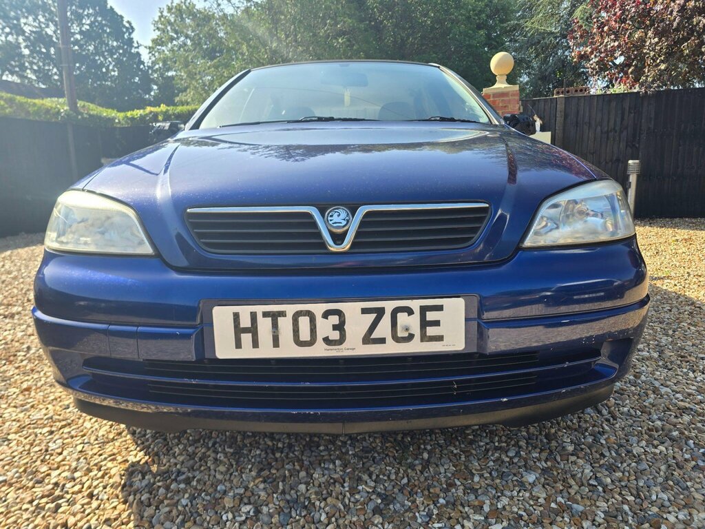 Vauxhall Astra 1.4I 16V Ls Red #4