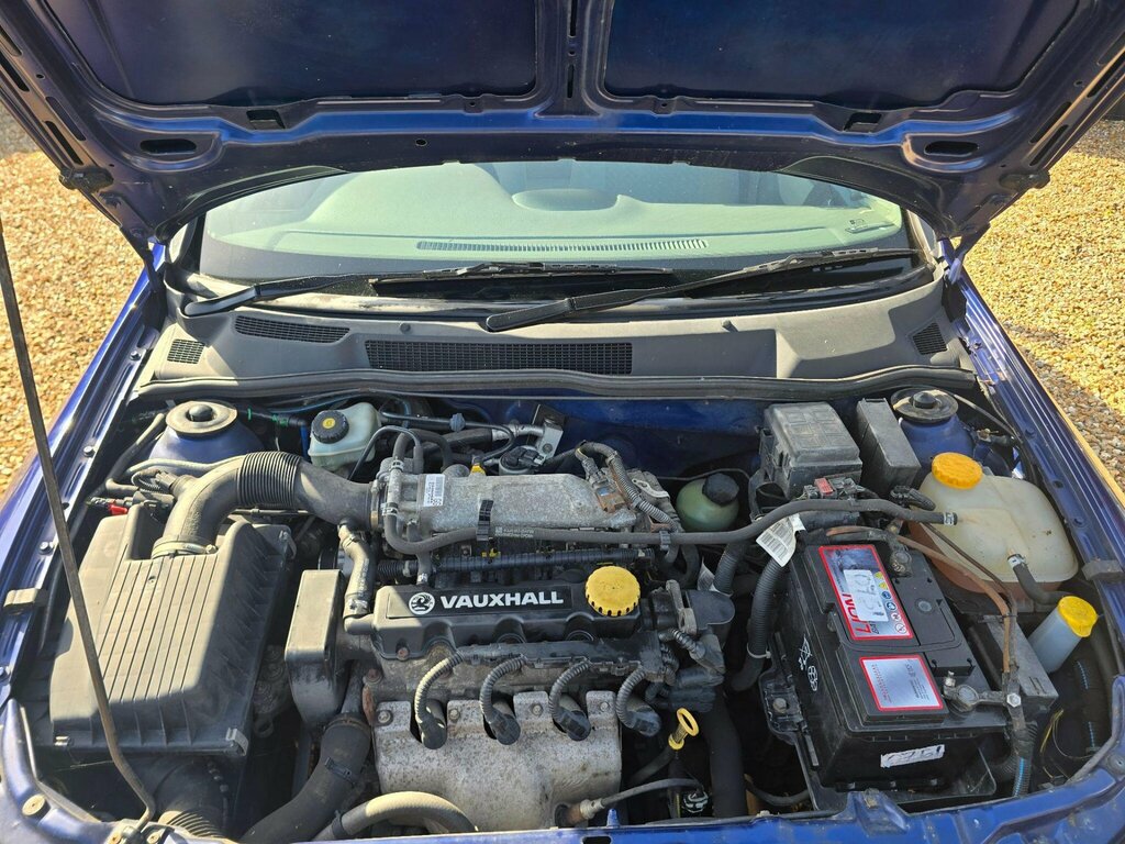 Vauxhall Astra 1.4I 16V Ls Red #14