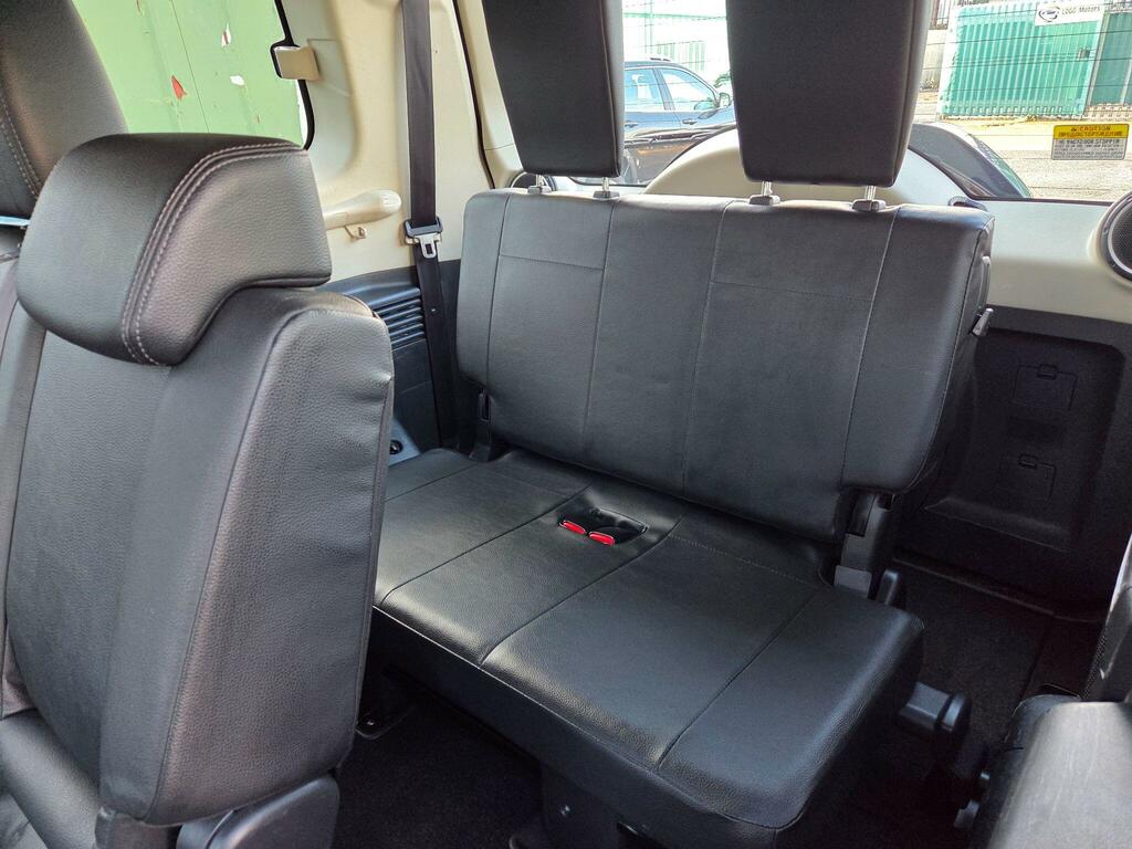 Mitsubishi Shogun Suv White #18
